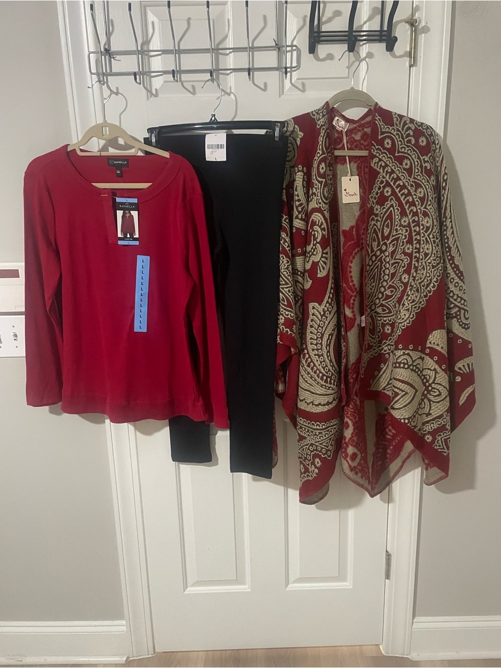 Rafaella nwt Red Knit Sweater lg L leggings one size poncho nwt